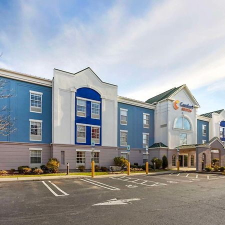 Comfort Suites East Brunswick - South River Exterior foto
